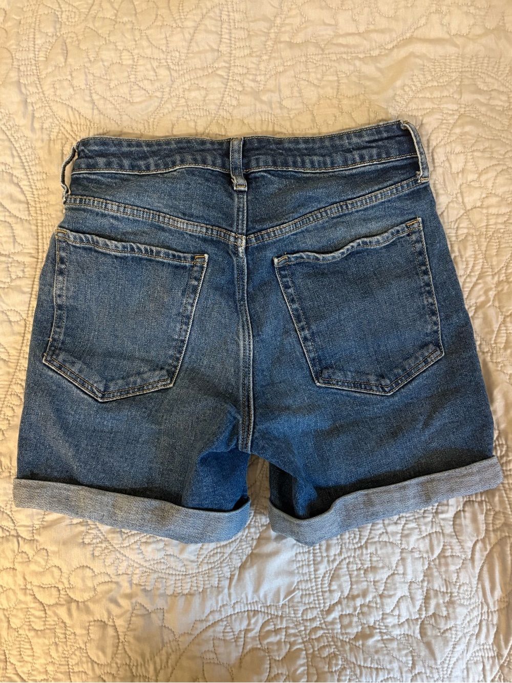 Old Navy Women’s High-Rise O.G Straight Shorts- Blue Denim - Picture 5 of 5
